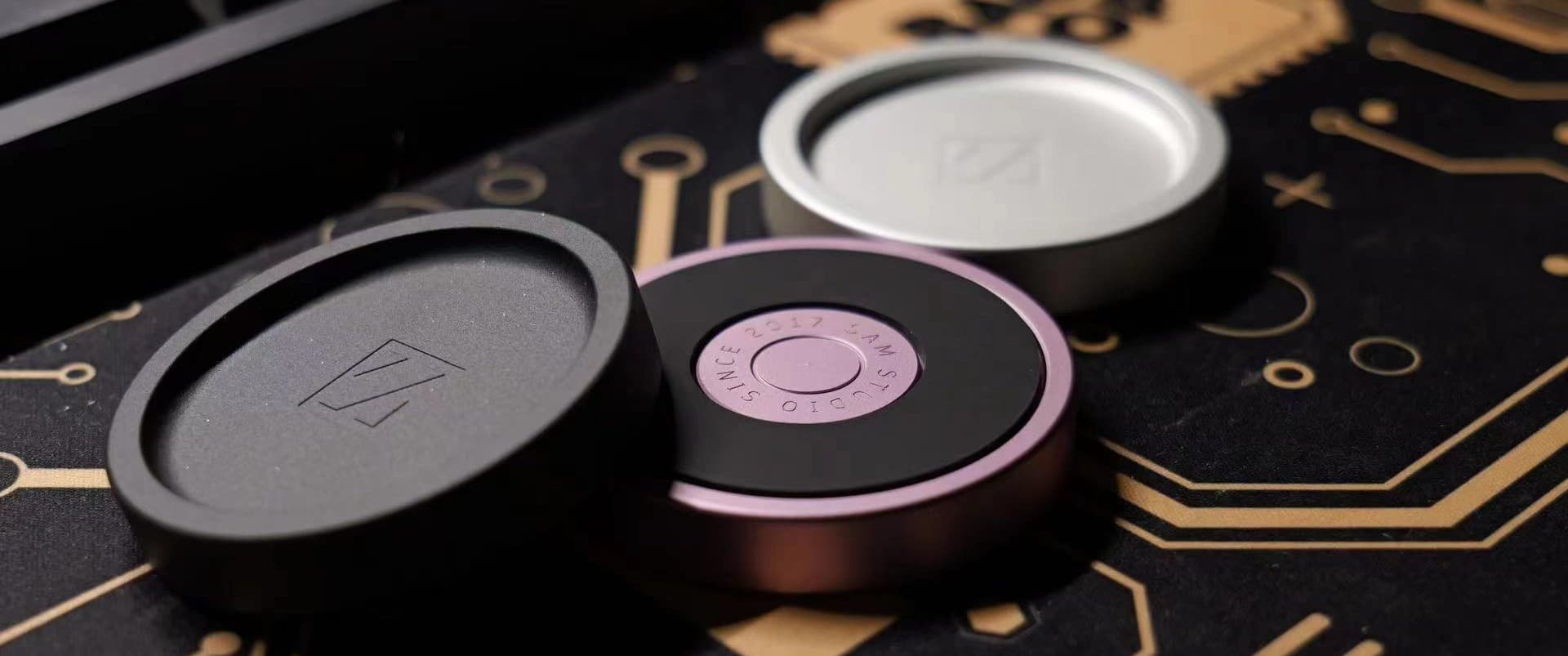 Sam Aluminum Screw Tray