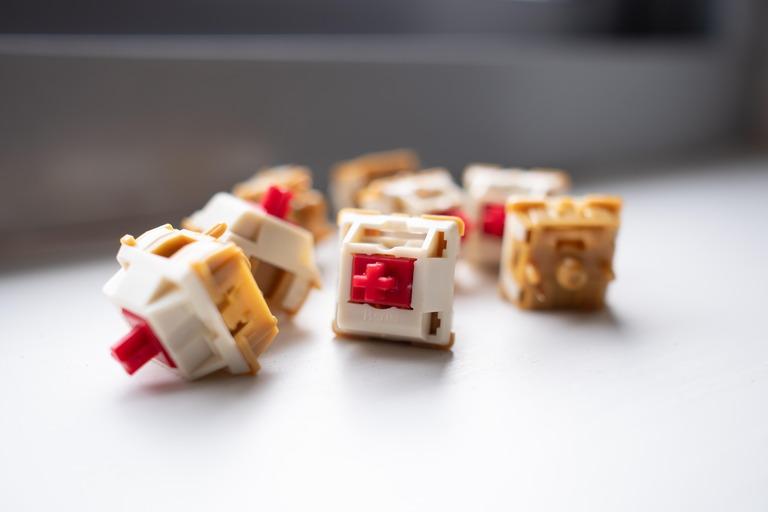 BSUN Strawberry Cheesecake Switch (IC)