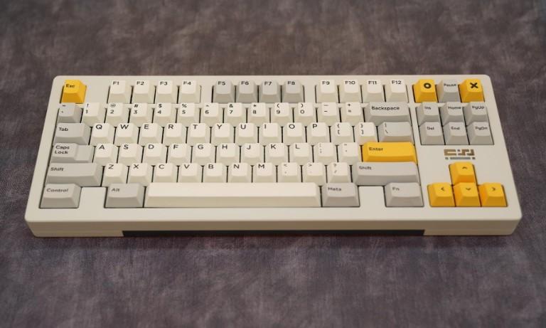 MOBULA80 - Keyboard group buy cover image featuring MOBULA80, custom keyboard, TKL, gasket mount, split PCB, customizability, typing experience, international group buy, exterior design, internal structure