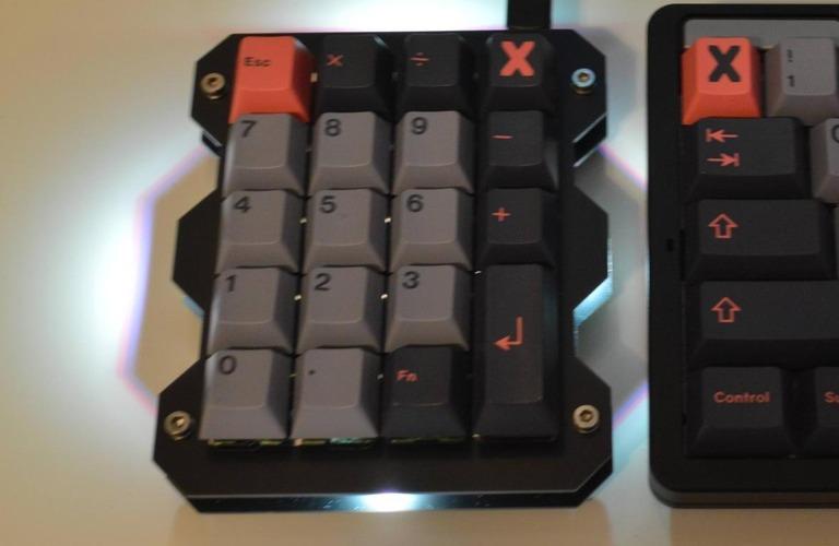 S20 MacroPad/NumberPad (IC)