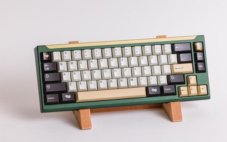 Serpent 65 (IC) - Keyboard interest check cover image featuring Serpent 65, 65% keyboard, Caffeinated Studio, custom keyboard, IC form, brass weight, anodized aluminum, prototyping, GB, typing sound, gasket mounting, PCB