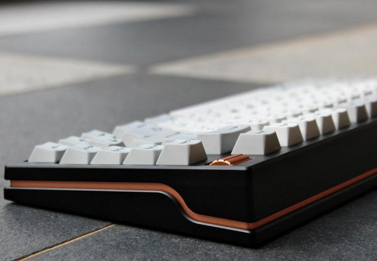 Duo-M - 75% - Keyboard group buy cover image featuring Duo-M, mechanical keyboard, Group Buy, 75% layout, hotswap, backlit, spring mounted, aluminium case, color combinations, GB live