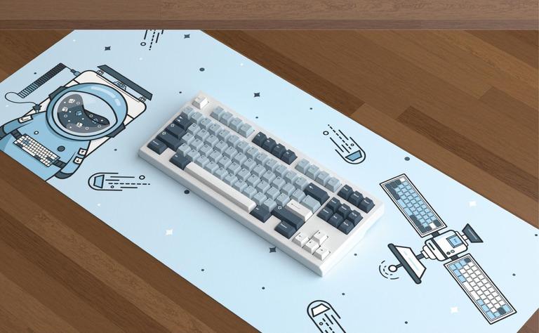 GRAVIKEYS Deskmat (IC)