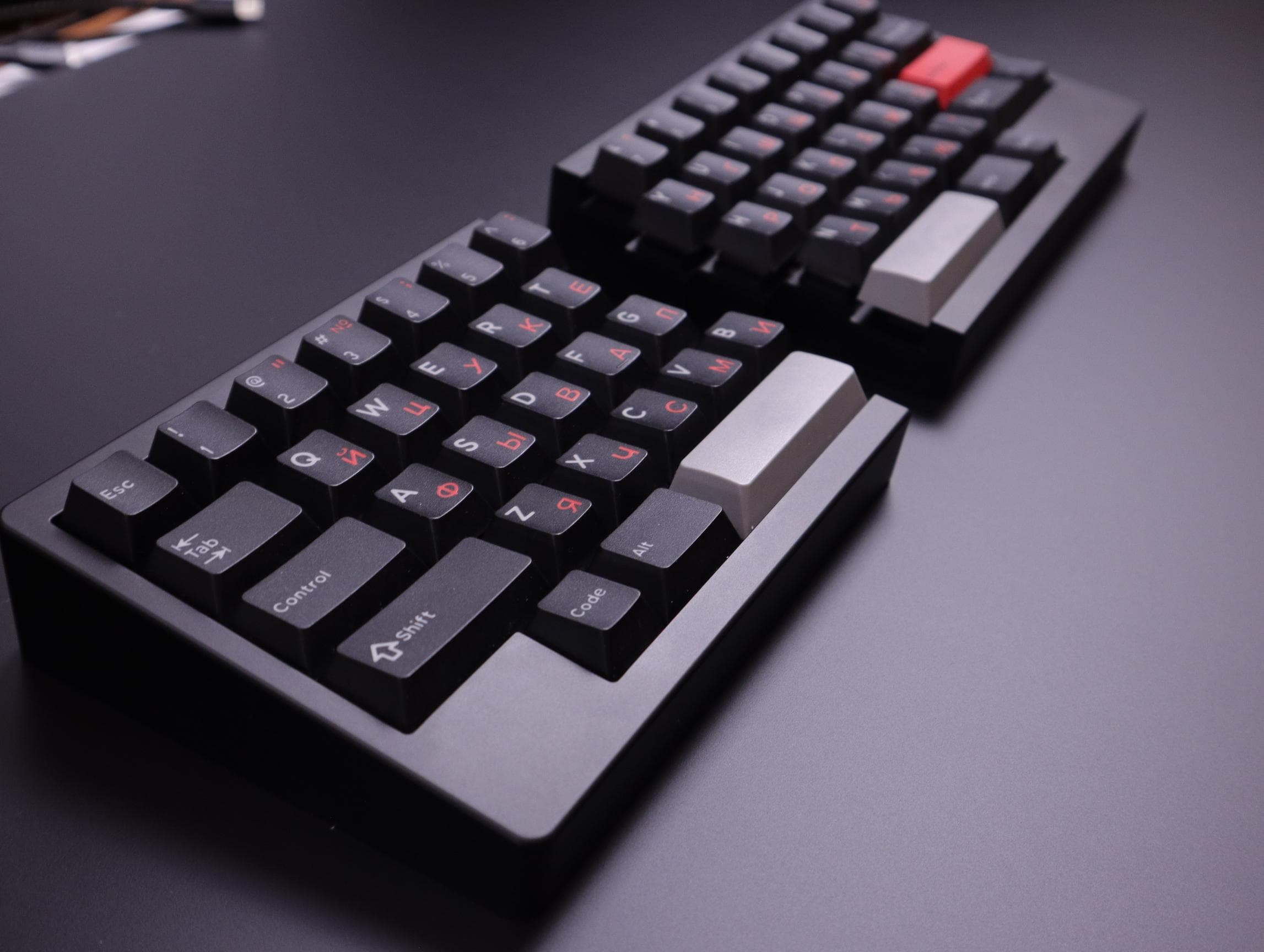 Split60 - Gallery image 2 showing project details