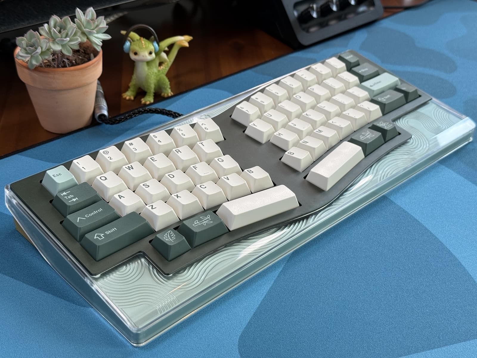 Enso-E: Split Ergo HHKB - Gallery image 1 showing project details