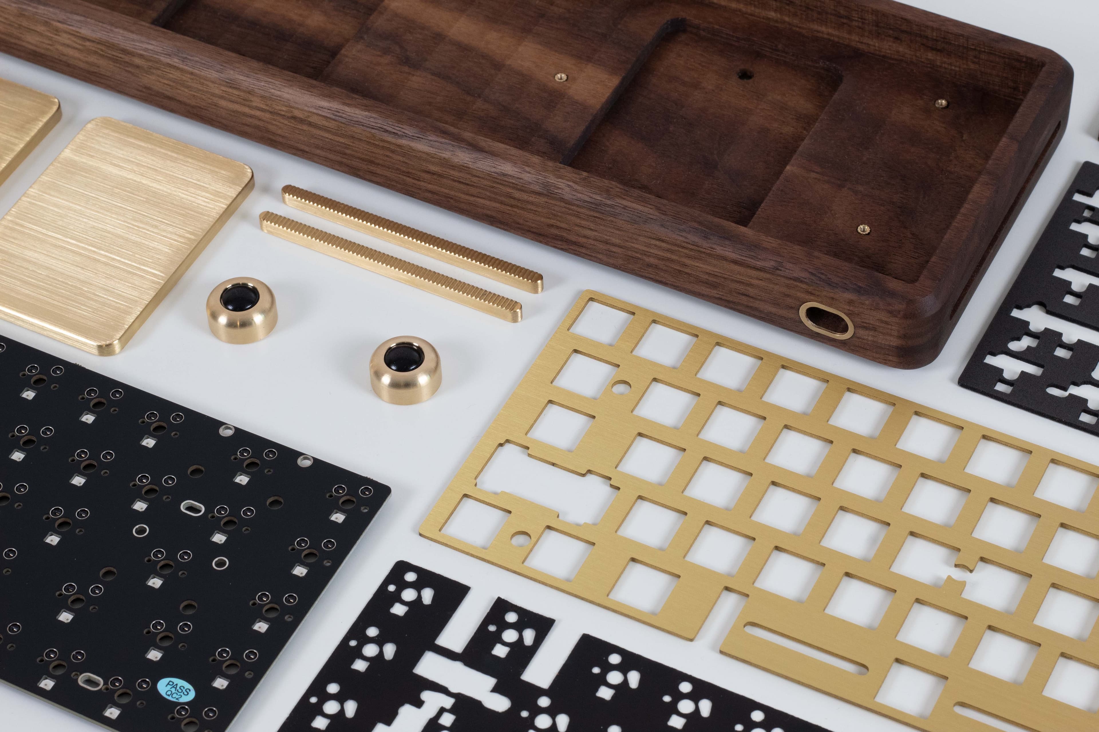NULL65 Series 2.0 Wood Keyboard Kit - Gallery image 2 showing project details