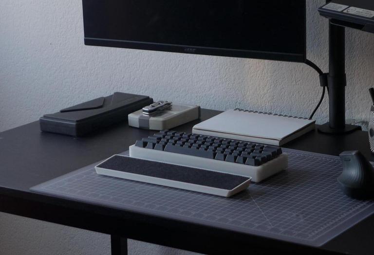 Cradle Wrist Rest (IC)