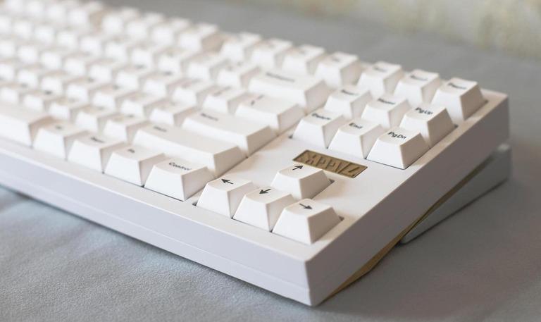 Size.L 80% Custom Kit (IC) - Keyboard interest check cover image featuring size.l, custom kit, group buy, mystery box, keyboard, coated black, PVD gold, PVD silver, e-white, WKL version, aluminum alloy