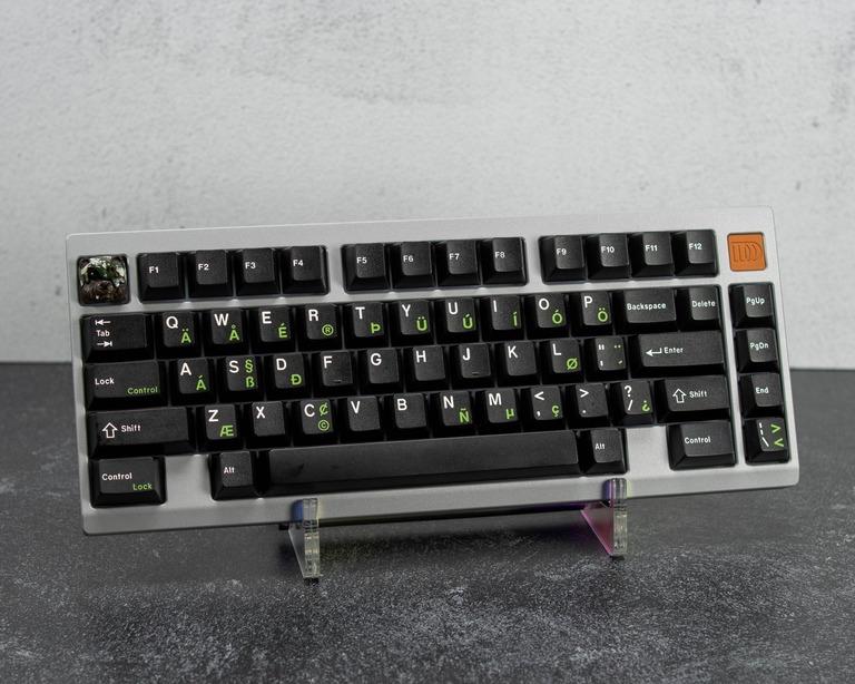 Serendipity (IC) - Keyboard interest check cover image featuring Serendipity, 40% keyboard, mechanical keyboard,  custom keyboard,  burger mount,  QMK, VIAL,  WK, WKL,  aluminum case, stainless steel weight,  WinKeebs, CBKBD
