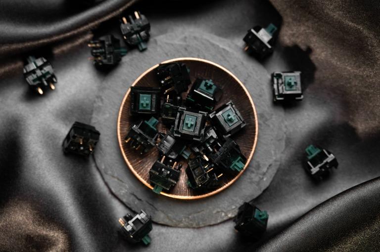 HMX Hades V2 Switch (IC)