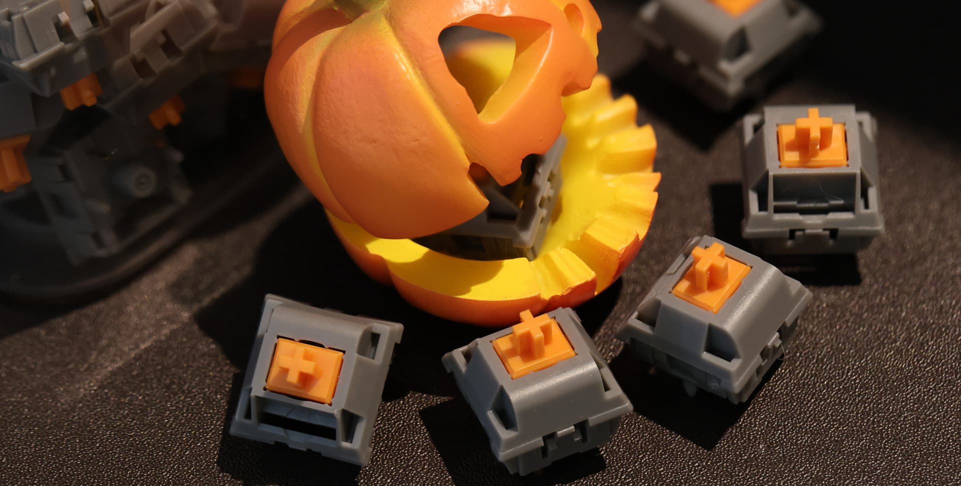 Ashes Linear Switch R2 (IC)