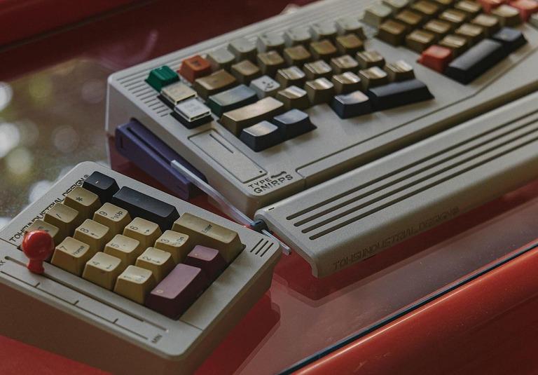 Han's Type-Gnirps & The PAD (IC)