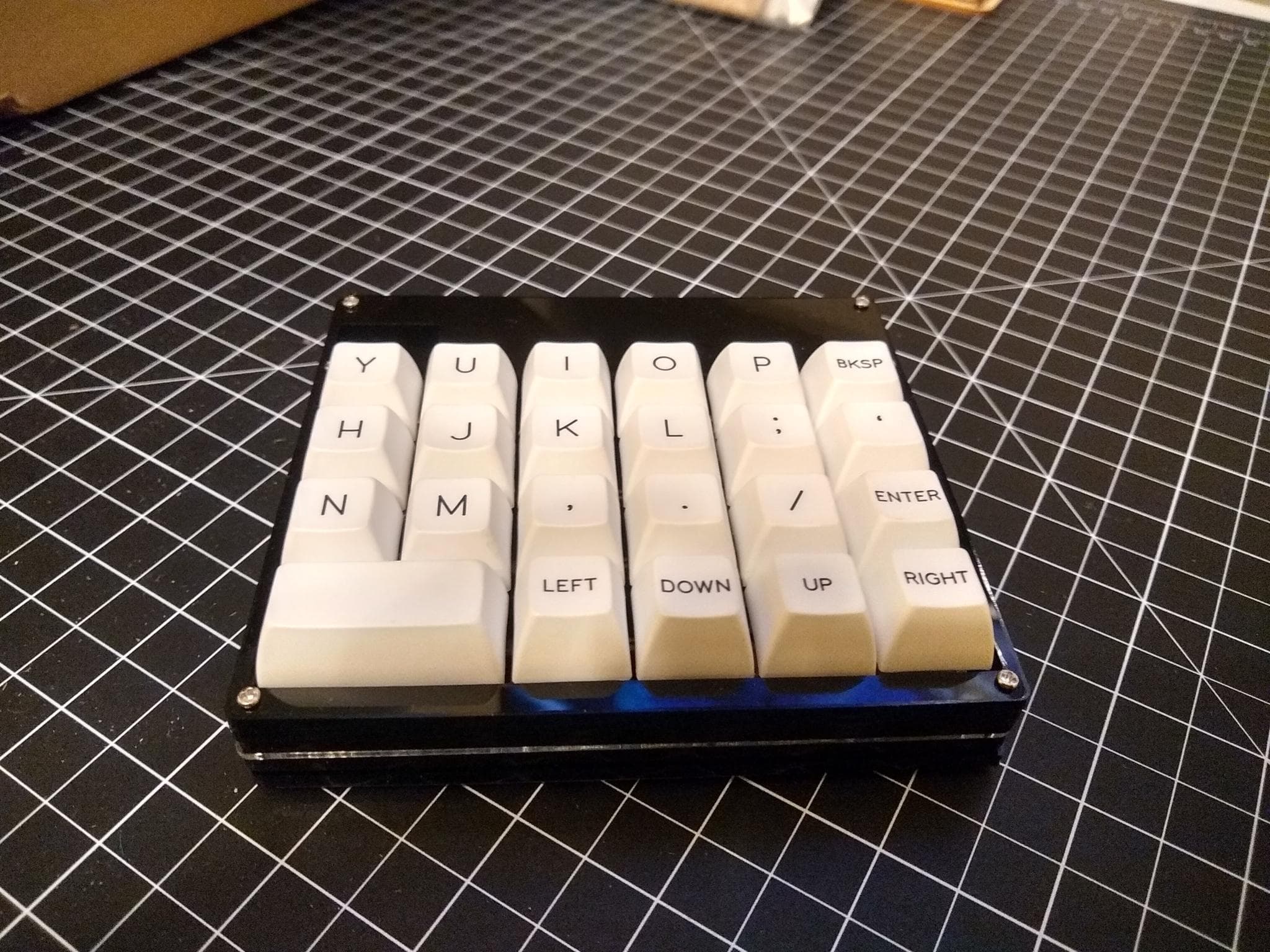 Houndstooth Split Plaid/RoMac Style - Gallery image 4 showing project details