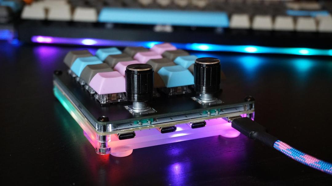 Hub16 Macro Pad (IC)