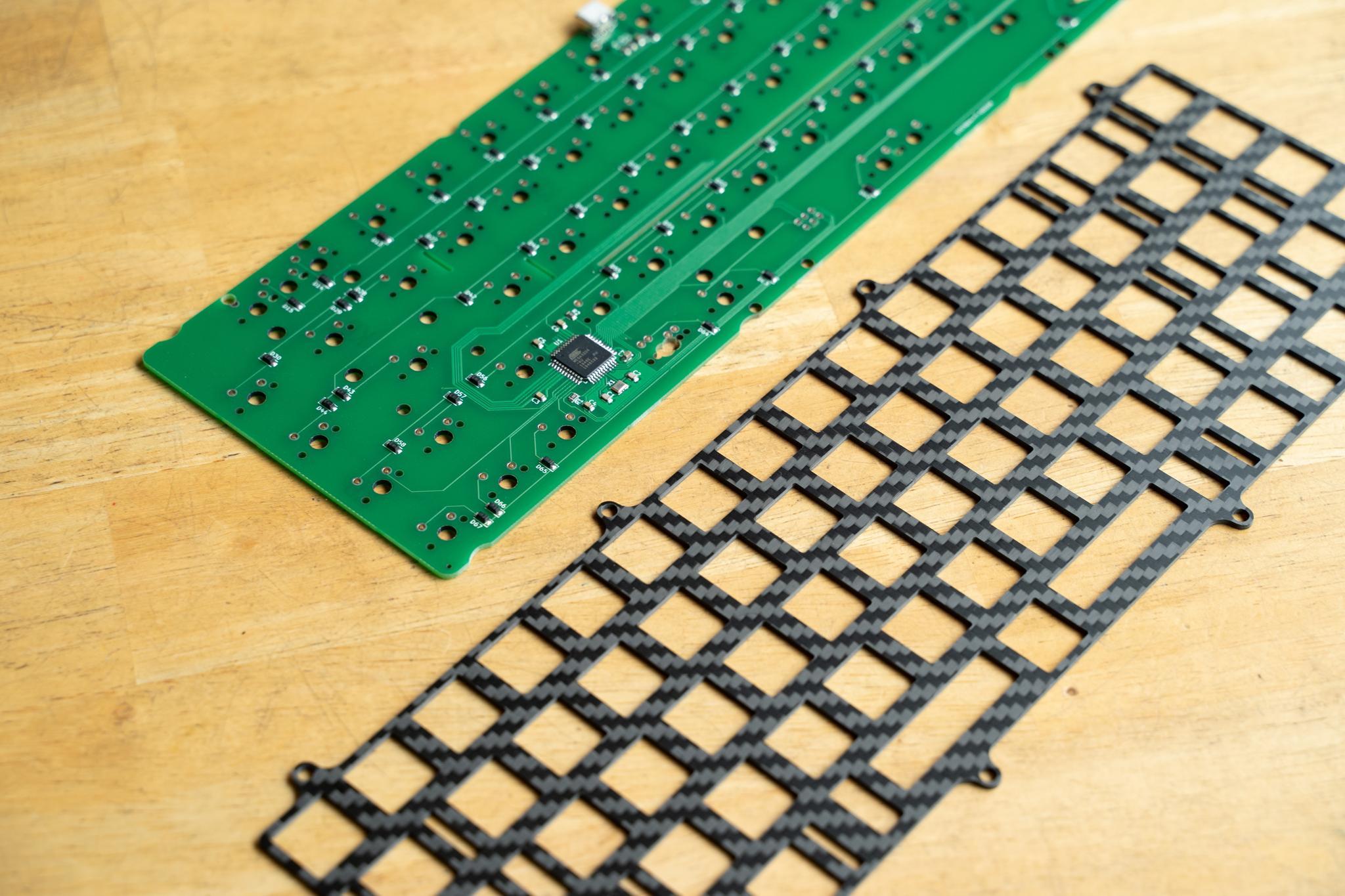 TGR 910 Replacement PCBs and Plates (GB) - Others group buy cover image featuring TGR 910, replacement PCBs, plates, QMK, kacklappen23, Hirose Electric, Mini USB, aluminum, polycarbonate, brass