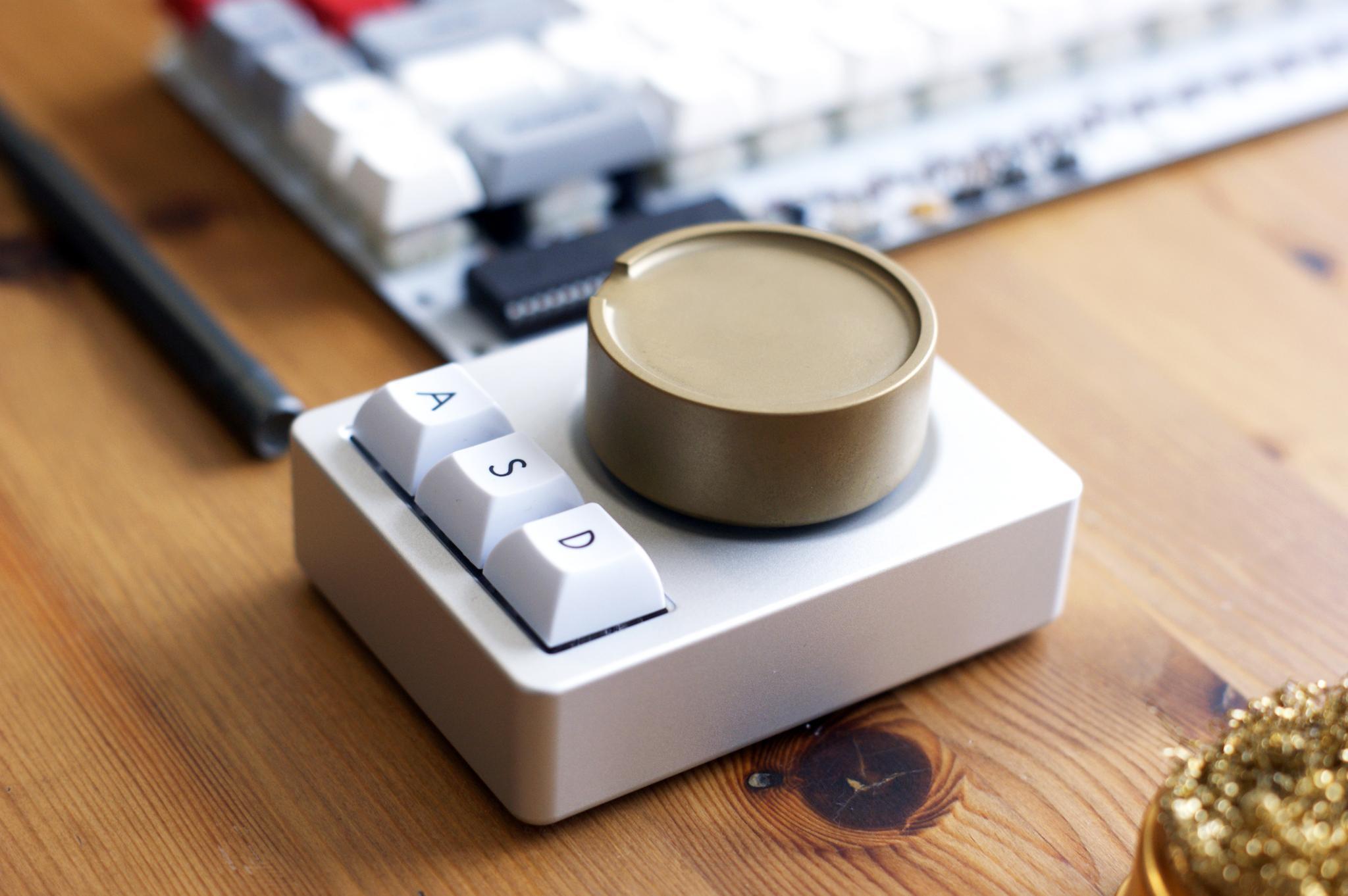 ROTR Macro Pad and Knob - Uncategorized group buy cover image featuring ROTR, macro pad, knob, group buy, QMK firmware, Polarity Works, aluminium case, eddy current braking, swappable knob, ROTR LITE, Mechboards