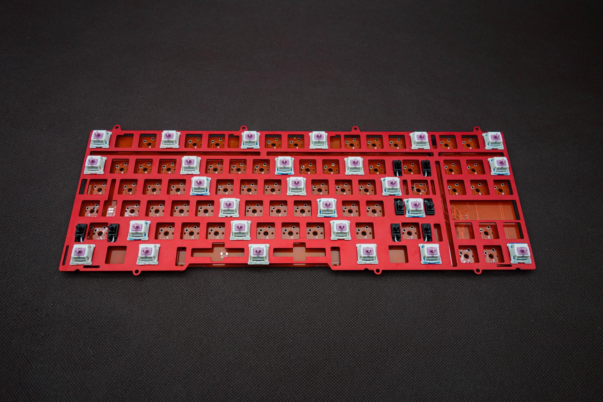 Mechlovin' Rogue (GB) - Uncategorized group buy cover image featuring Mechlovin' Rogue, UTD, OTD, PCB, QMK, group buy, keyboard, FR4 plate, Polycarbonate plate, programmable, lead time, shipping