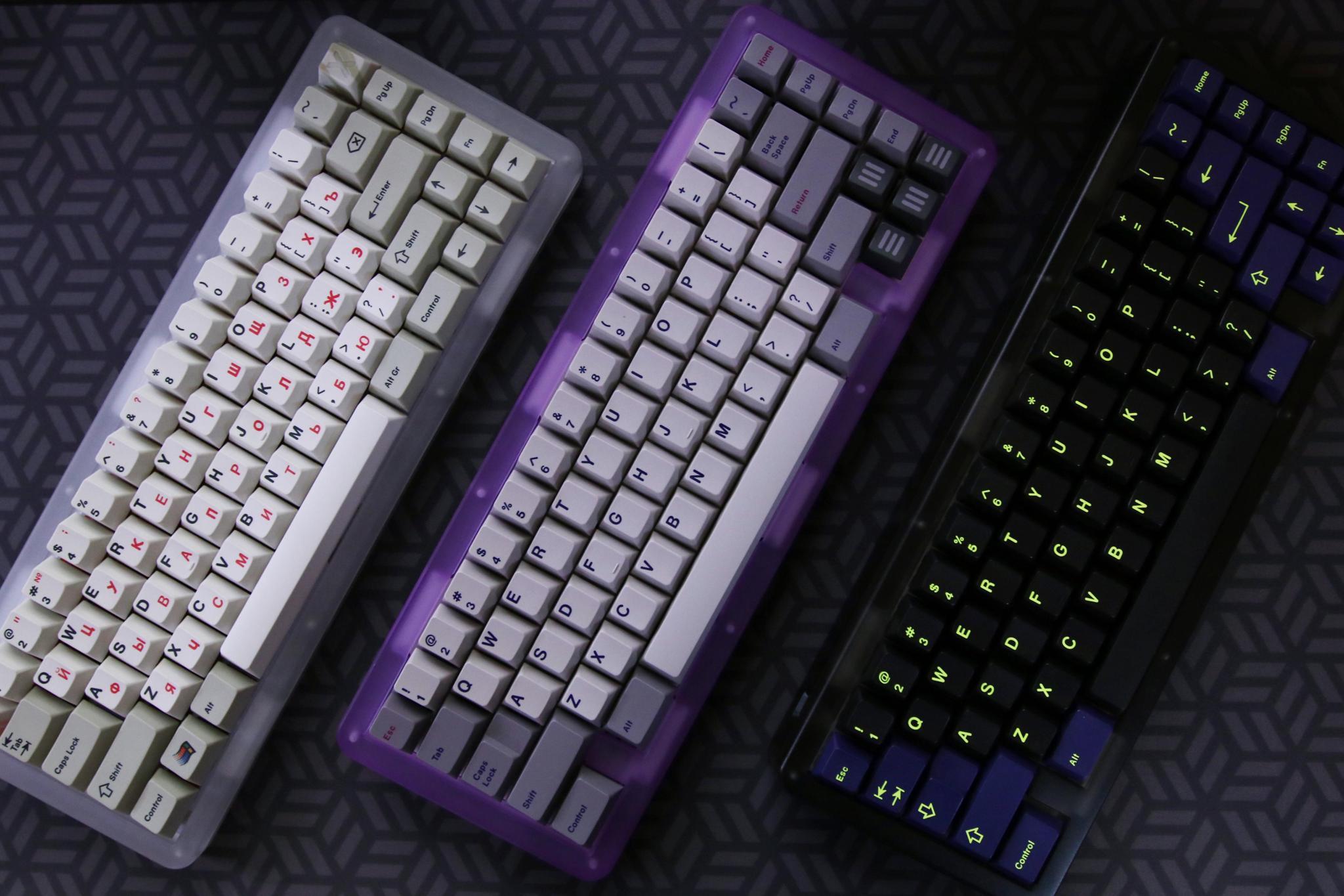 Squishee65 (IC) - Keyboard interest check cover image featuring Squishee65, isolation mount, 65% keyboard, acrylic case, polycarbonate, brass weight, USB slot, o-rings, group buy