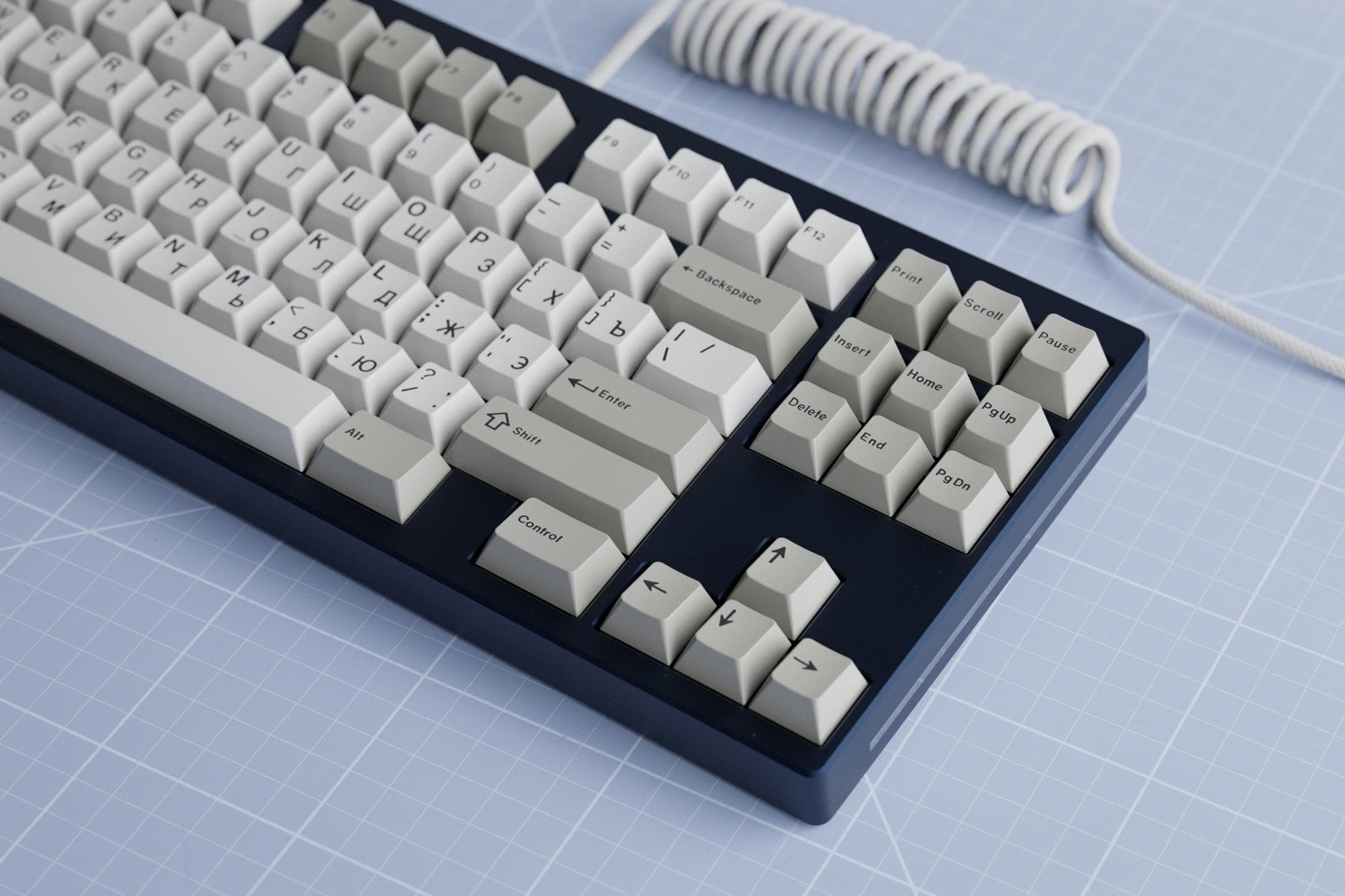 GMK Cyrillic WoB & Beige - Gallery image 2 showing project details