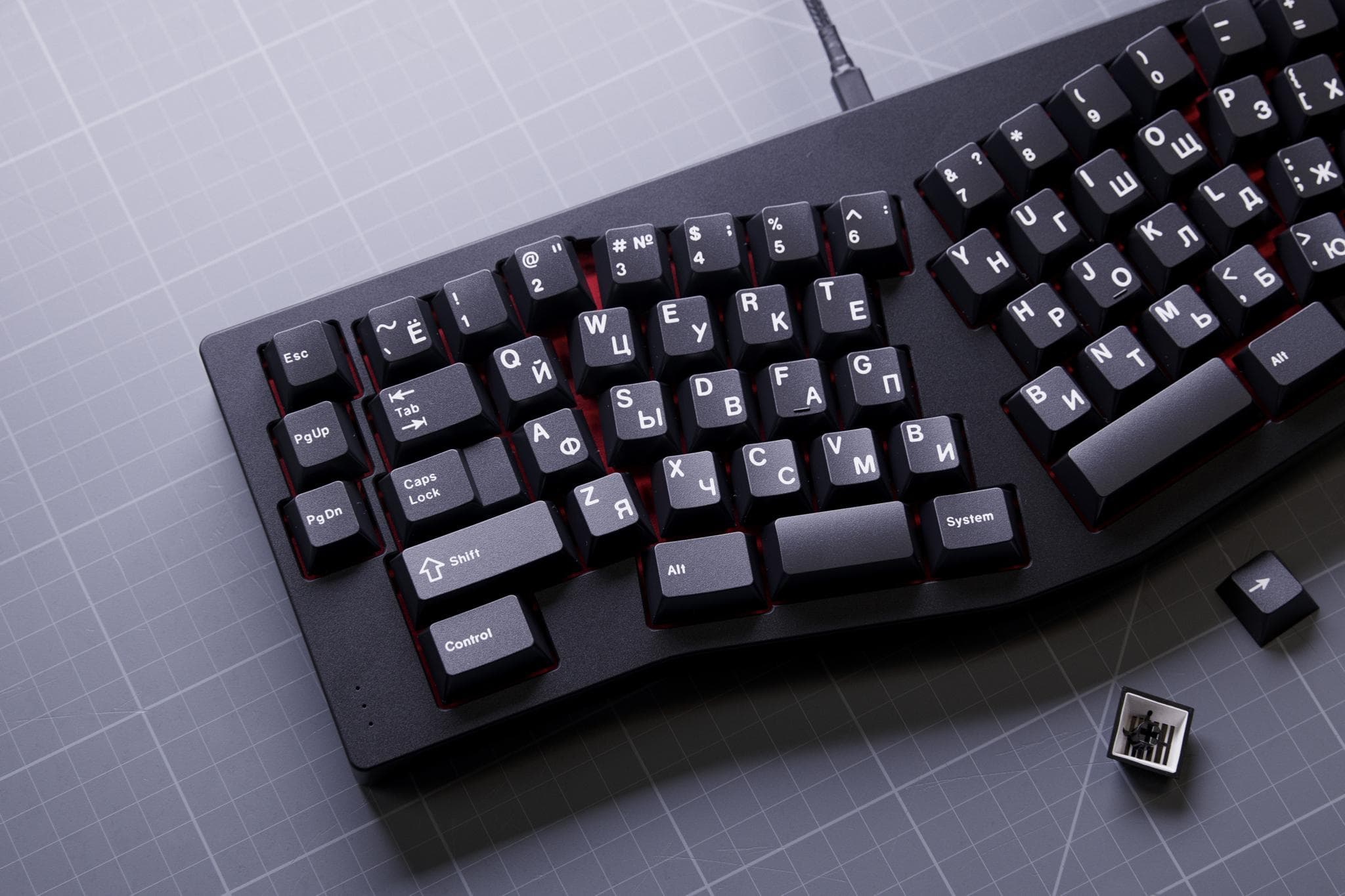 GMK Cyrillic WoB & Beige - Gallery image 6 showing project details