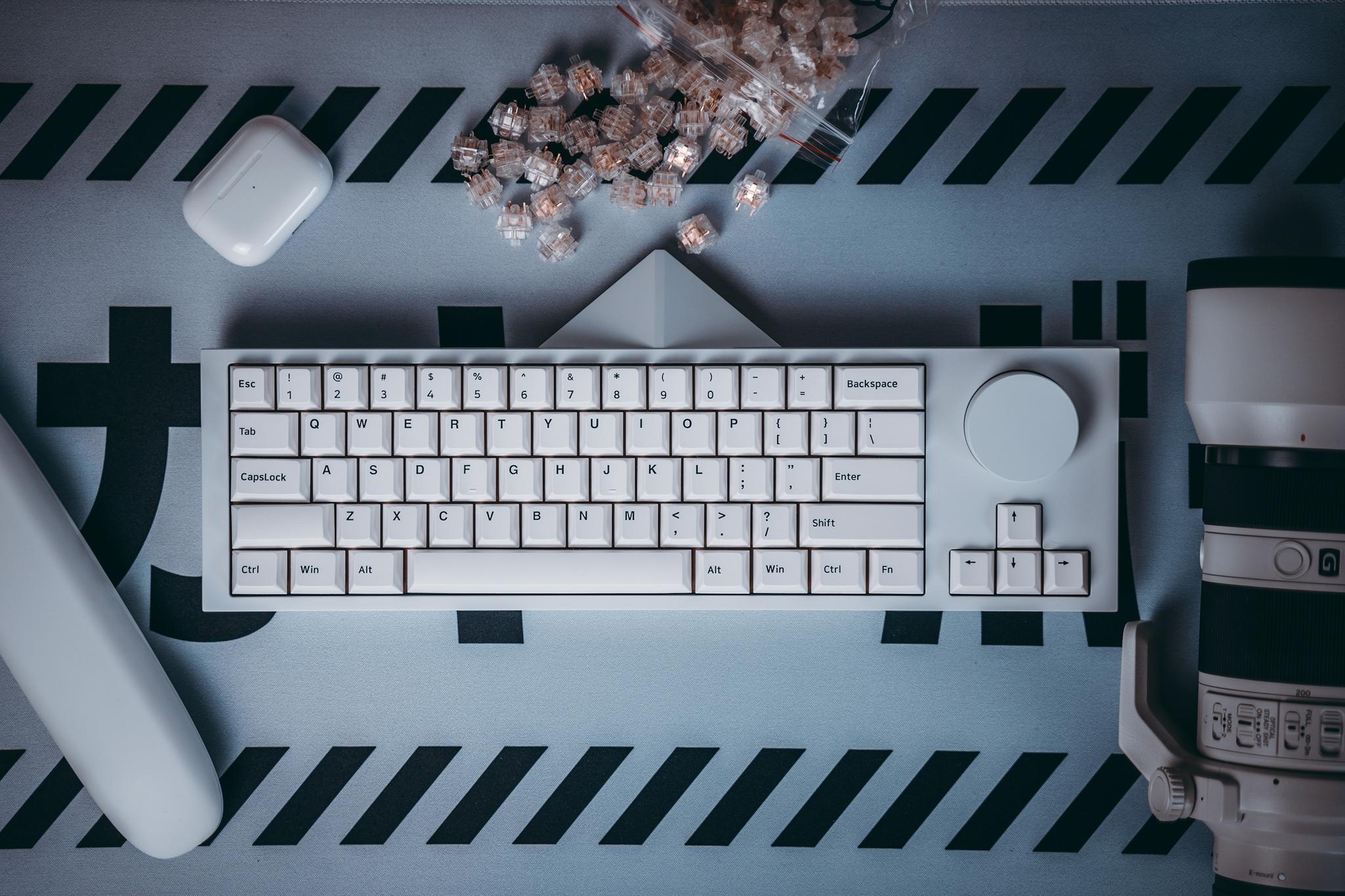 BEAK 6.5 (IC) - Keyboard interest check cover image featuring BEAK 6.5, keyboard, Stilou Studio, top mount, rotary encoder, 65% keyboard, IC, prototype, design changes