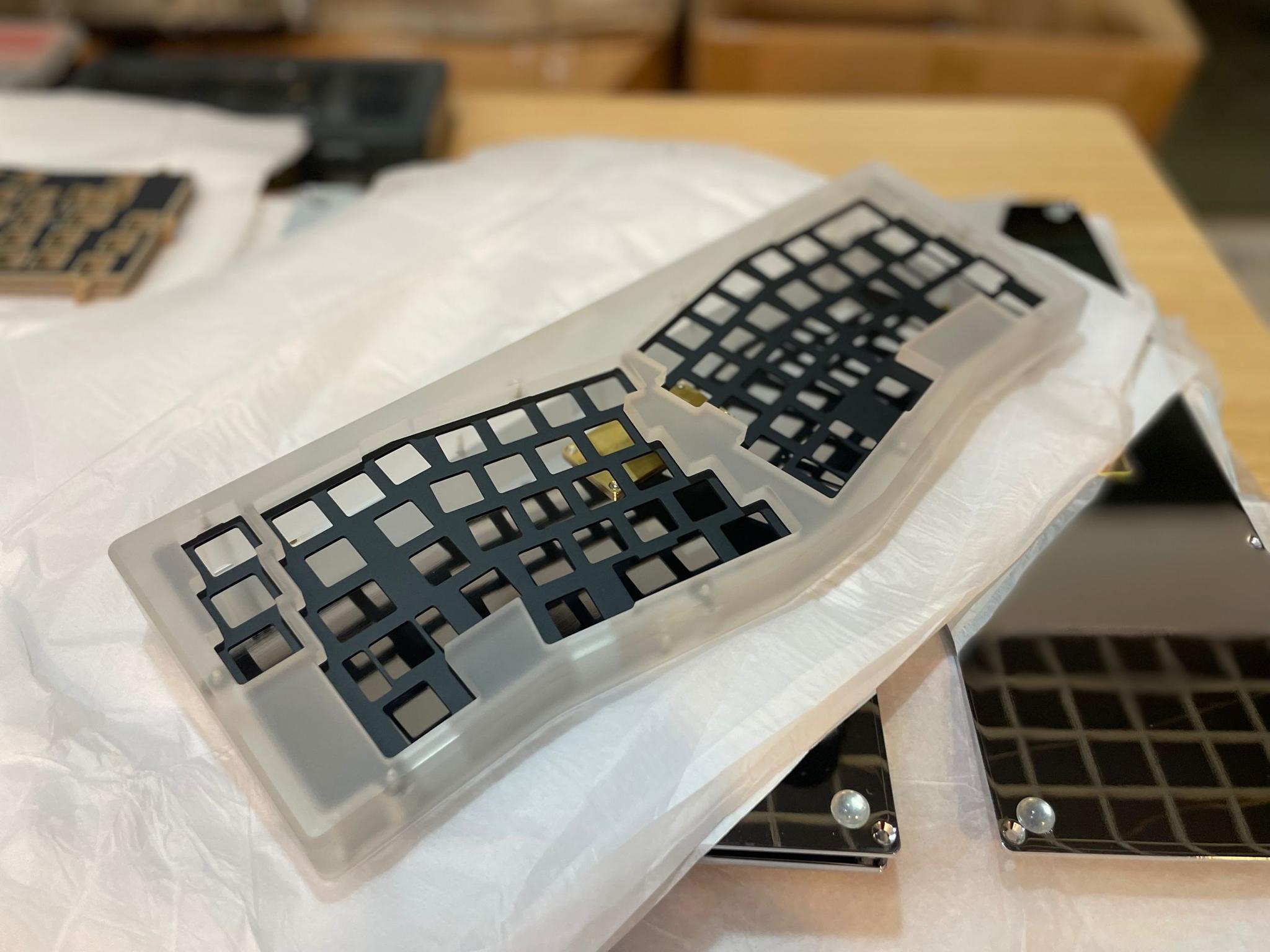 Samice 60% Custom Kit - Uncategorized group buy cover image featuring Samice Keyboard, 60% Custom Kit, PC version, Alu kit, Sam's Studio, typing angle, RGB Underglow, Soldered PCB