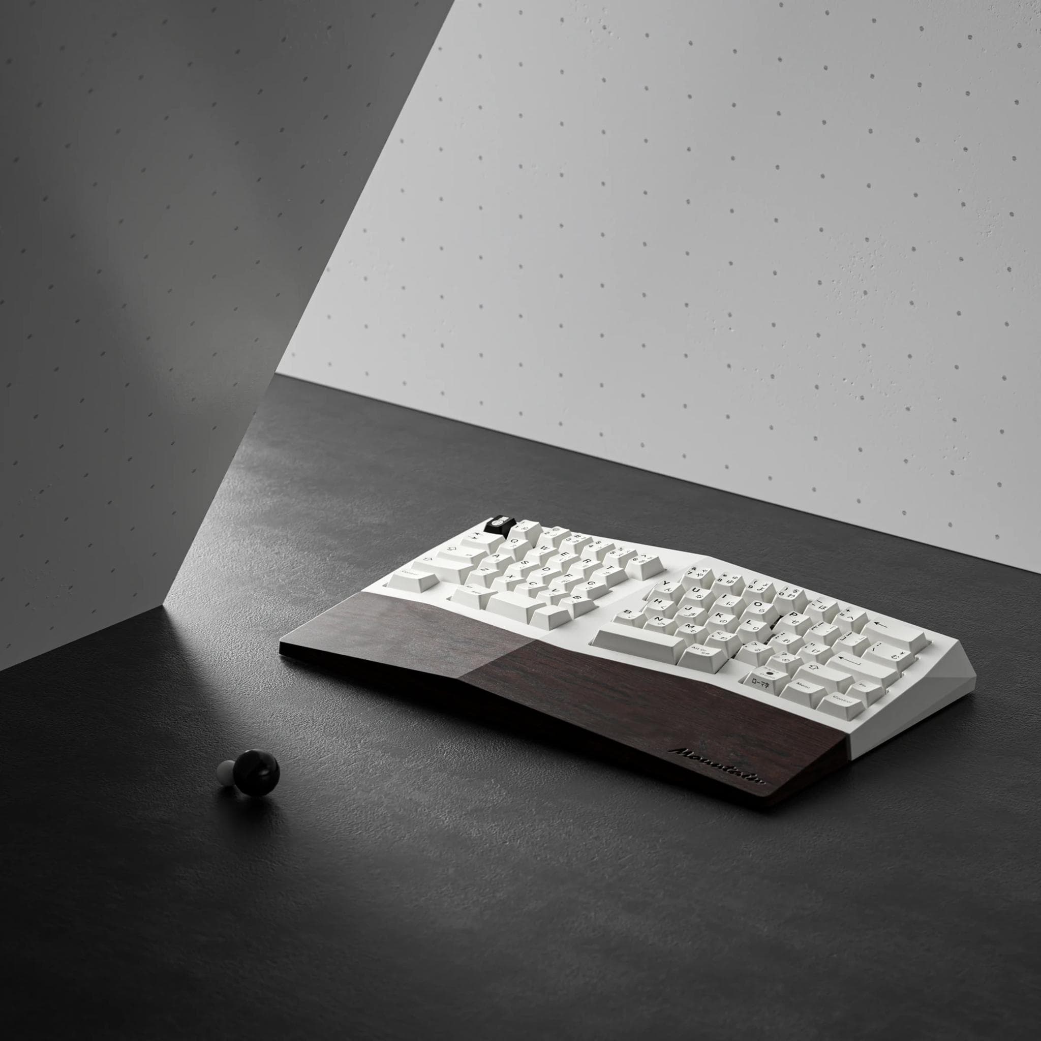 KBDFANS Mountain Ergo Keyboard Kit - Gallery image 1 showing project details