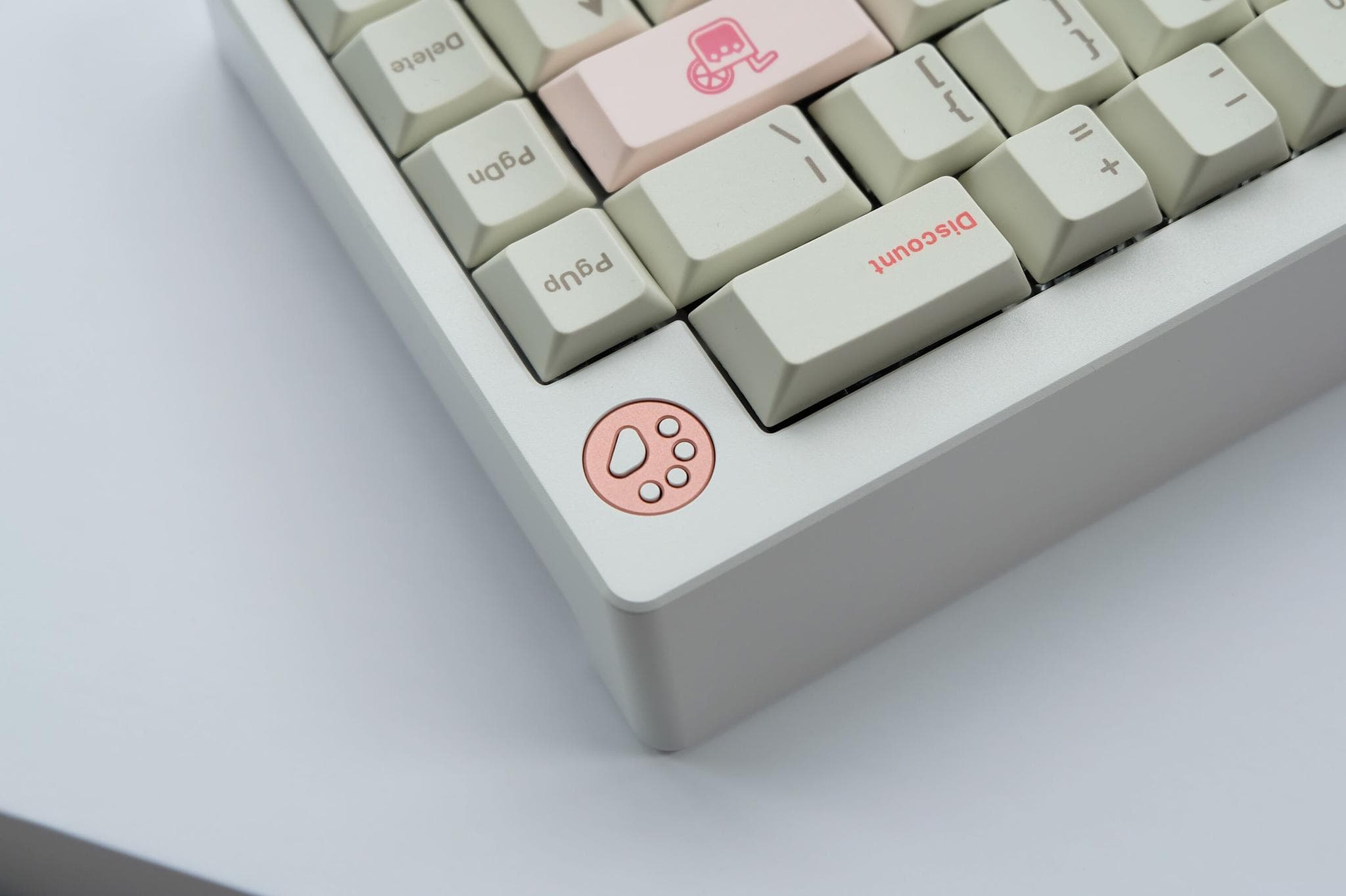 Corgi65 Butt Keyboard - Gallery image 2 showing project details