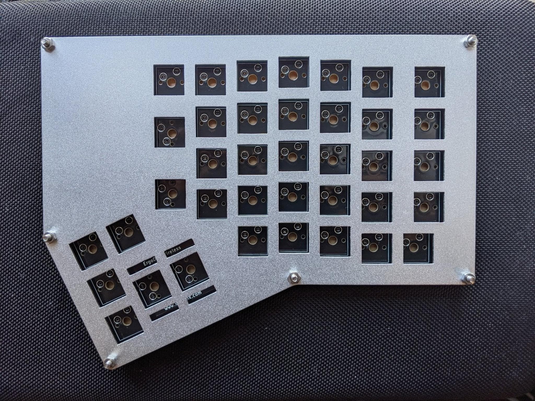 ErgoDox Wireless Round 2 - Gallery image 2 showing project details