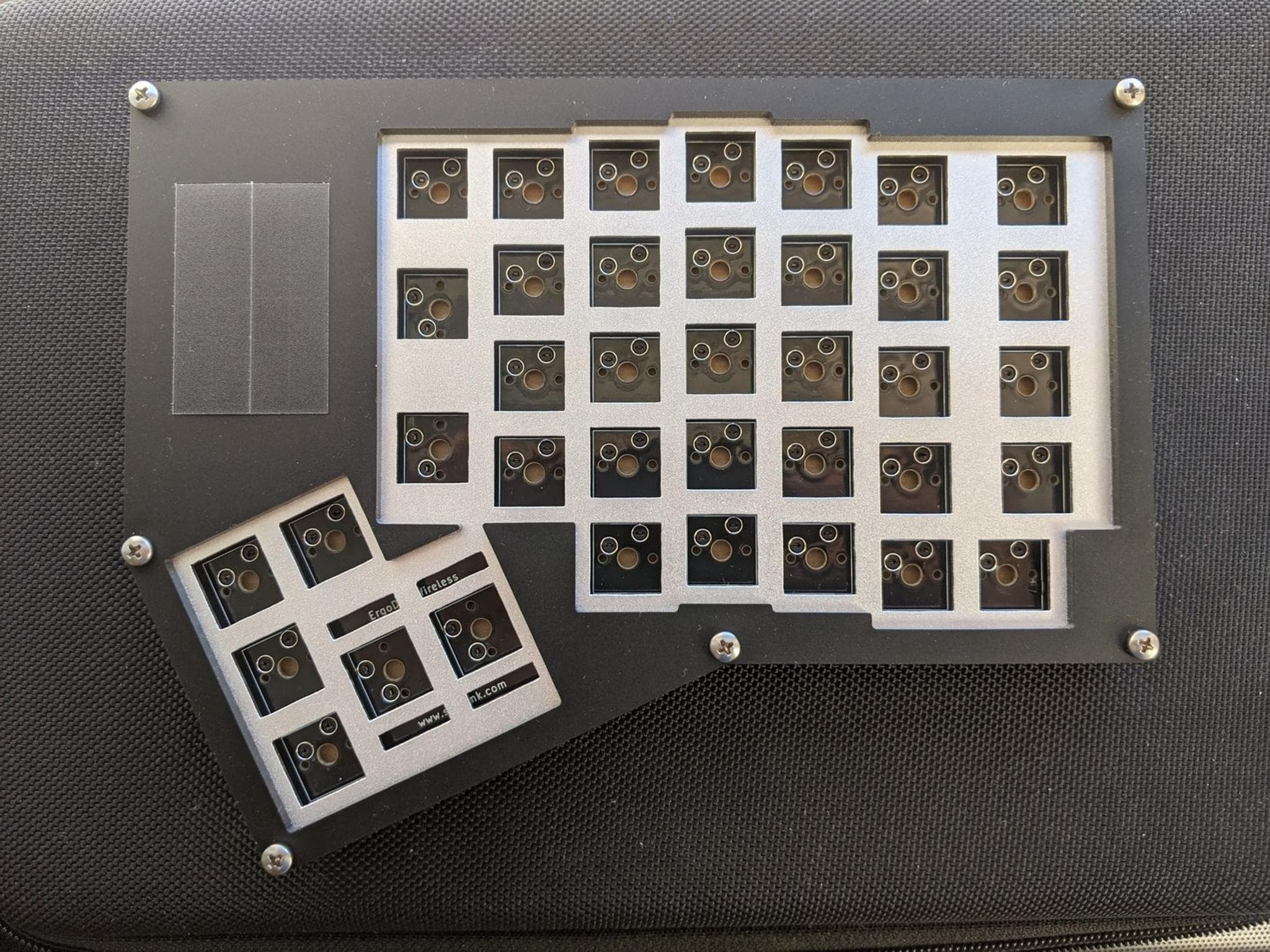 ErgoDox Wireless Round 2 - Gallery image 3 showing project details