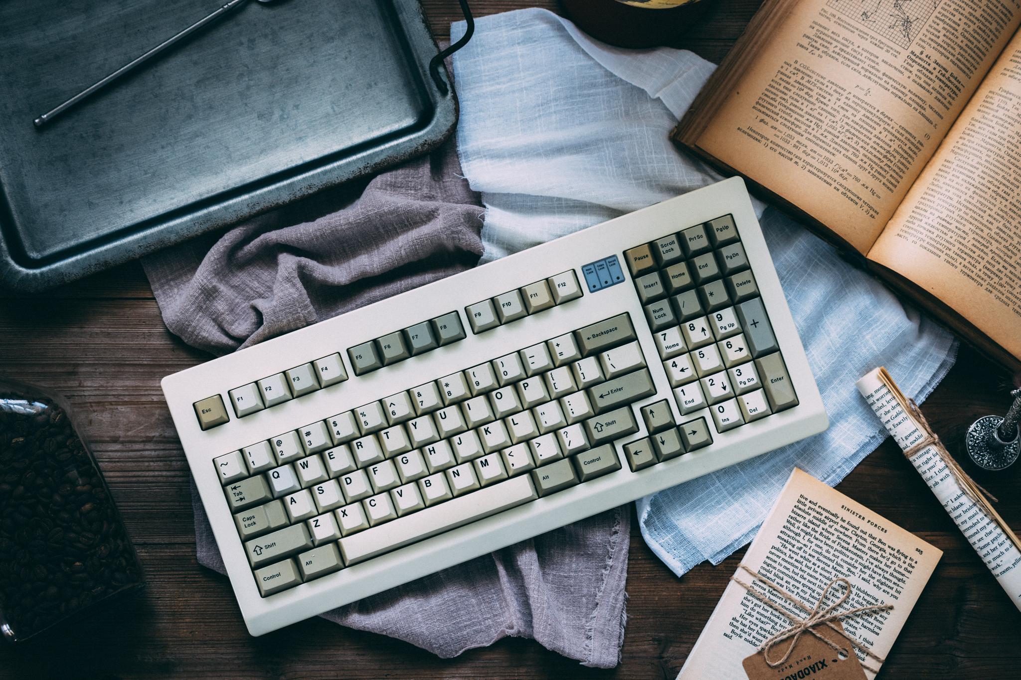 Jer1800 by Jer Planet (IC) - Keyboard interest check cover image featuring JER1800, retro keyboard, customized keyboard kit, plateless design, electrostatic powder coating, G80-1800, aviation cable