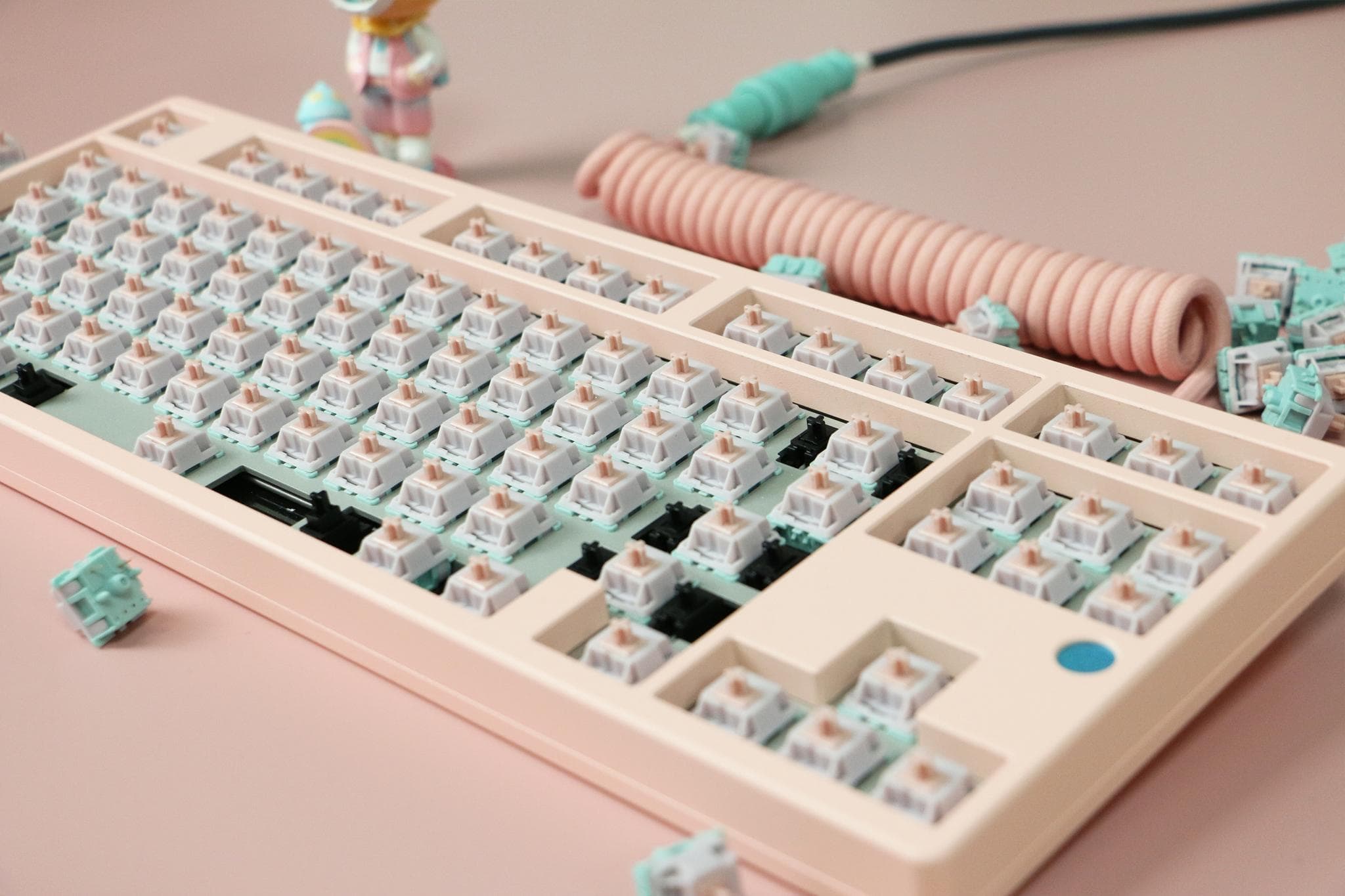 Mozano-Die for me × Domikey KeyCaps - Gallery image 2 showing project details