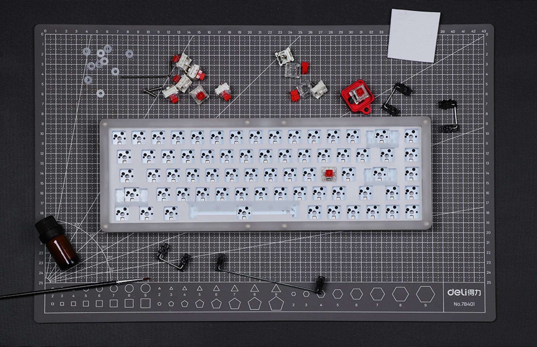Epomaker 680 - Gallery image 3 showing project details
