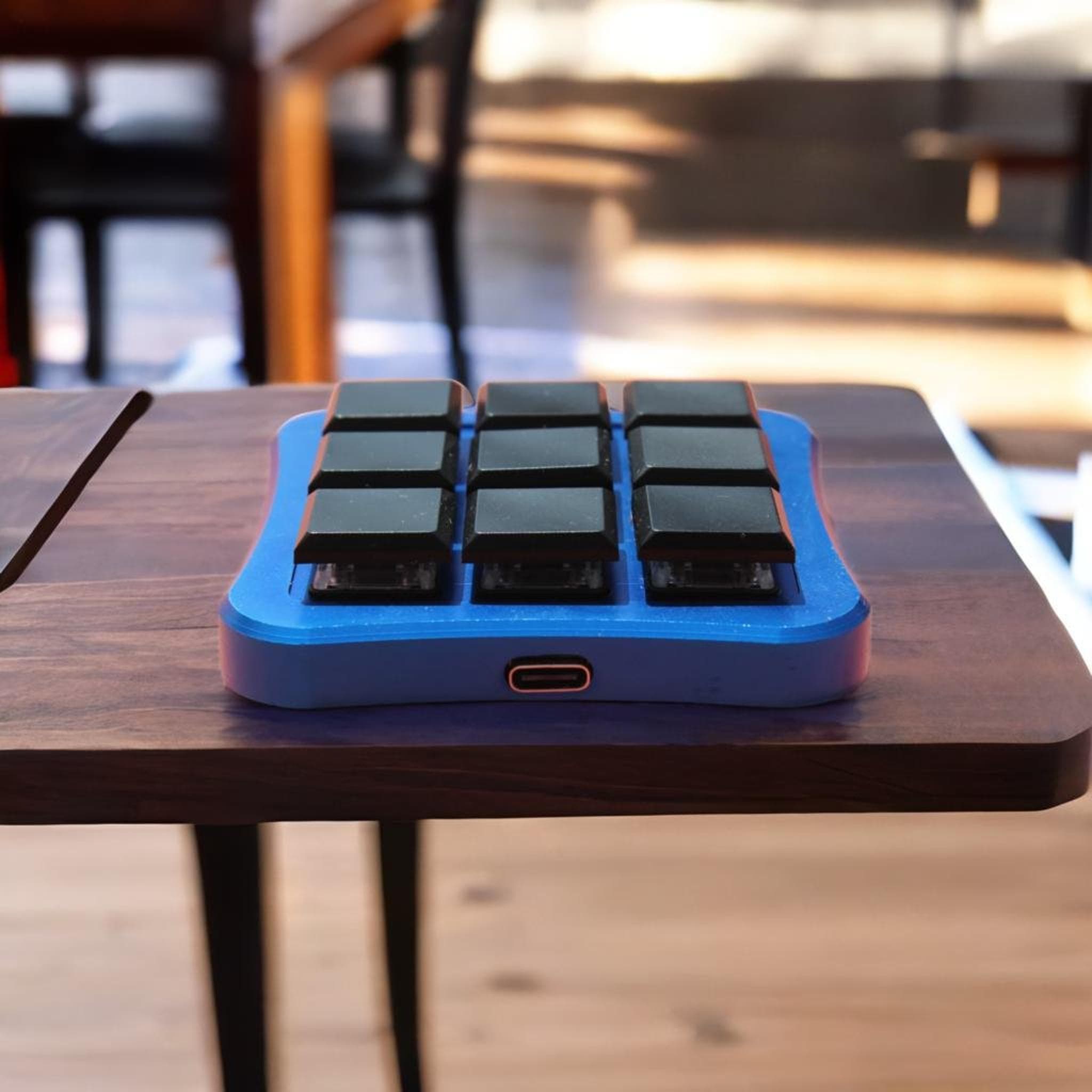 AT9 Macropad - Gallery image 2 showing project details