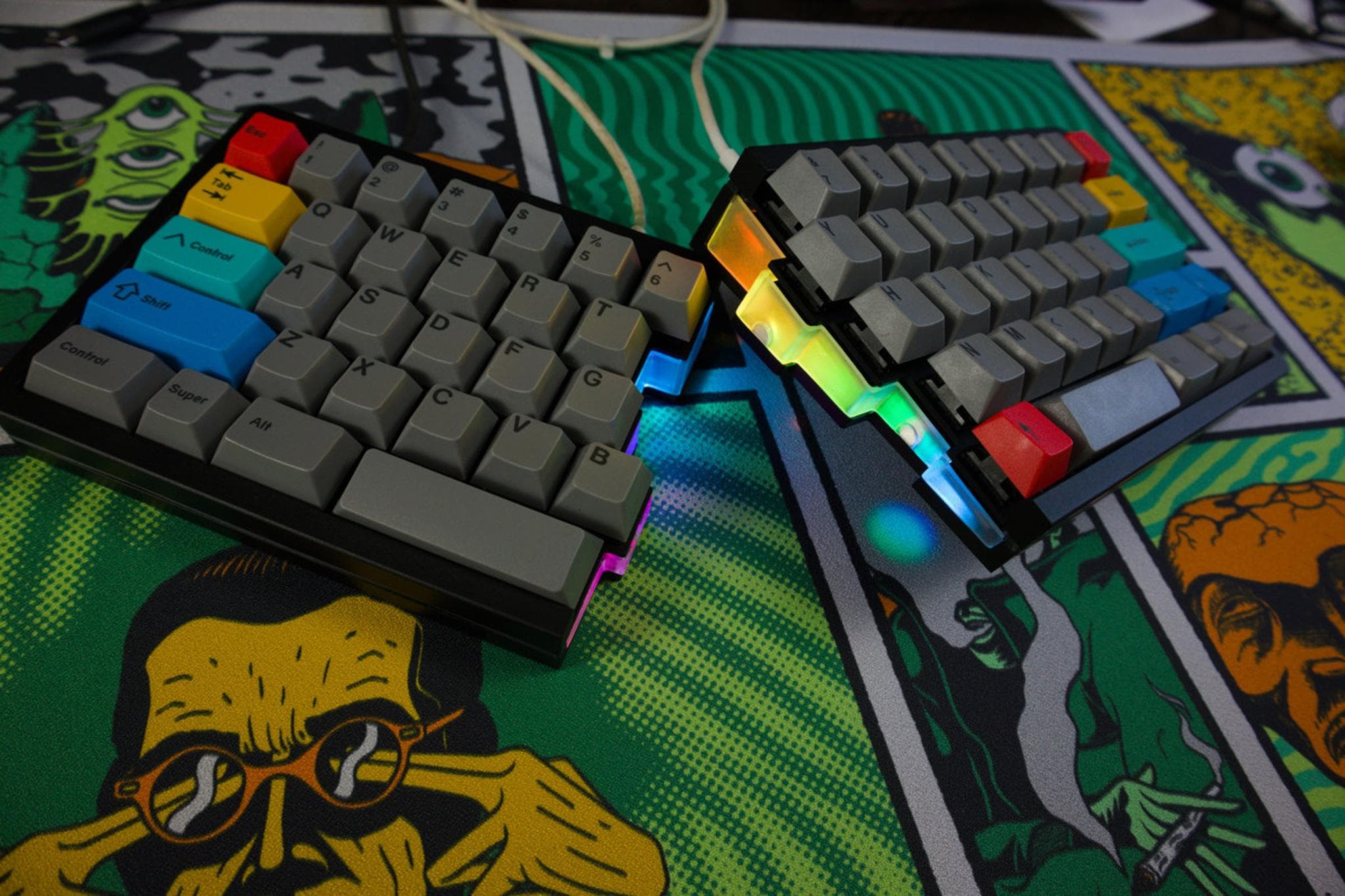 Split60 - Gallery image 3 showing project details