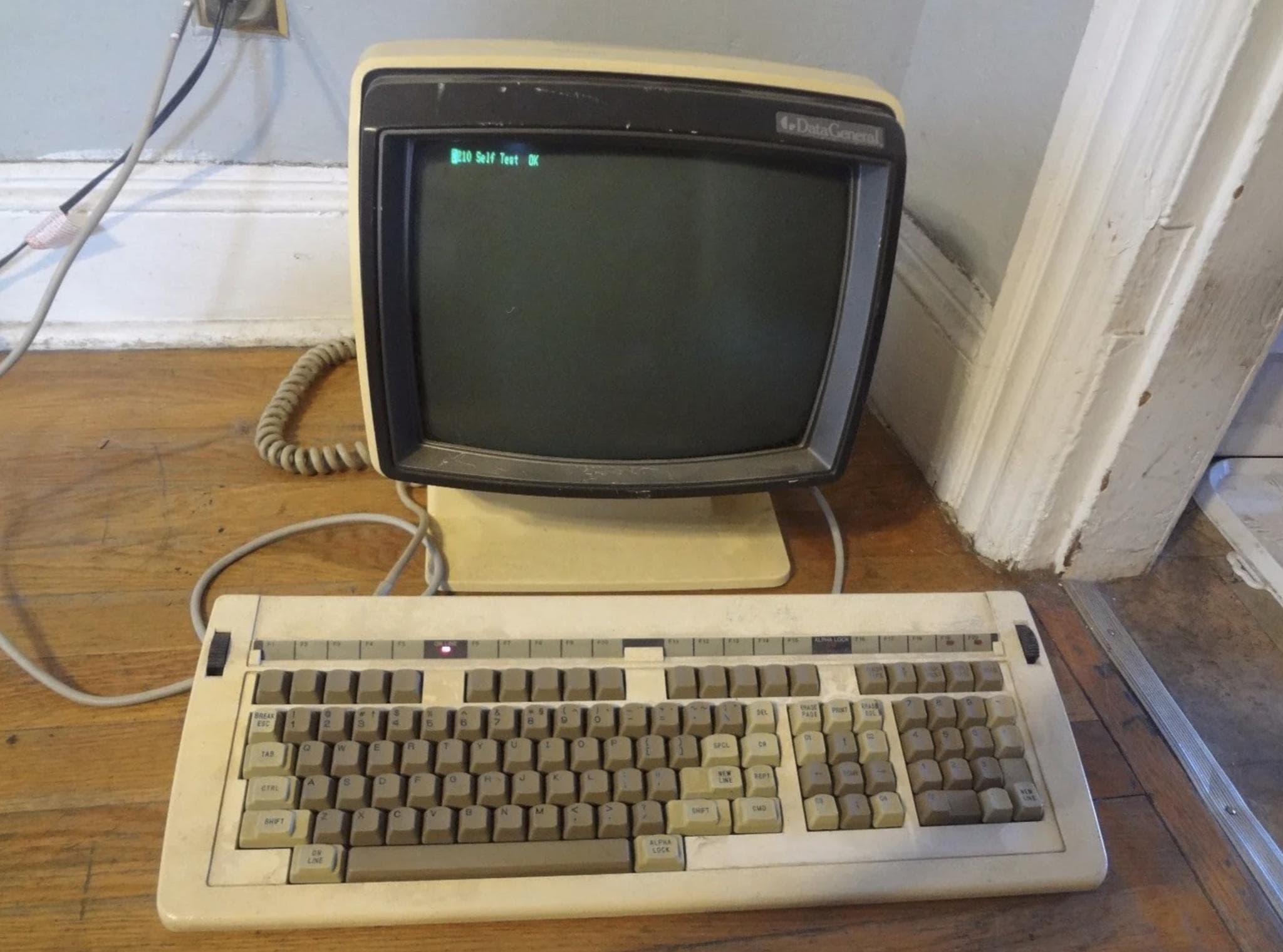 Retro Red Light - Gallery image 2 showing project details